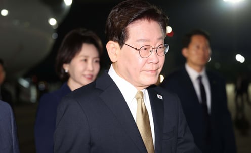 李대통령 지지율 37.9%, 2주 연속 상승…민주 38.7% 국힘39.4%