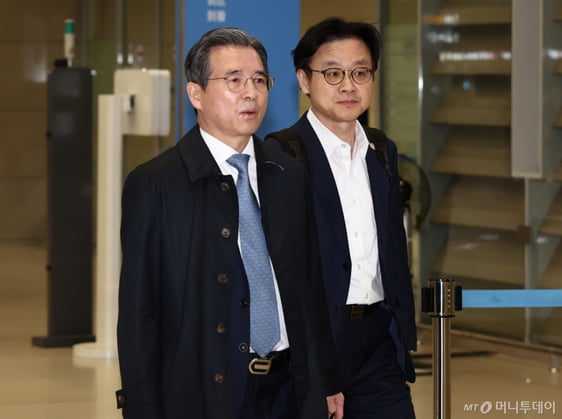 [속보]김용범, 한미 관세협상 관련 "핵심 쟁점, 아직도 양측 입장 팽팽하게 대립" 썸네일