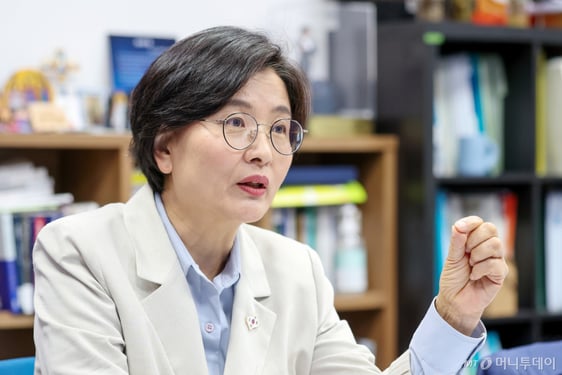 쉬는 논밭서 '햇빛' 키워 '전기' 수확…"구미 산단 RE100도 가능" 썸네일