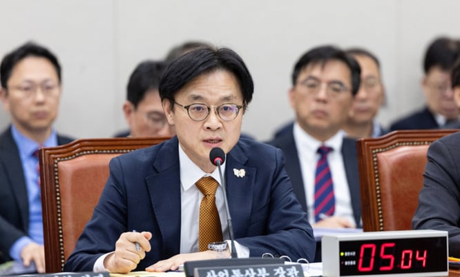 김정관 산업장관 "한전-한수원 공사비 분쟁에 책임감…방안 강구" 썸네일