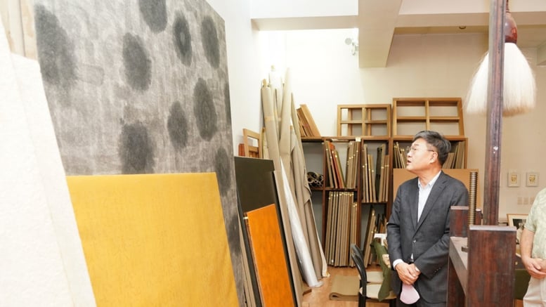 '물방울 화가' 김창열 화백 자택, 5월 문 연다…"시민 문화공간으로"