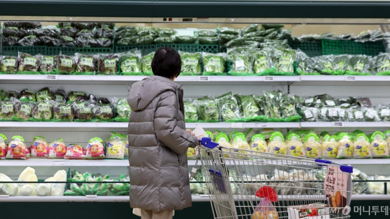 중동발 3高에 밥상 물가 불안…저소득층·영세업체 부담 집중