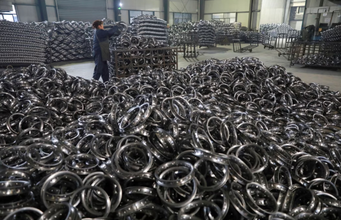 "철강·알루미늄 쓴 제품 관세 25%"…韓 가전·변압기 수출 영향은