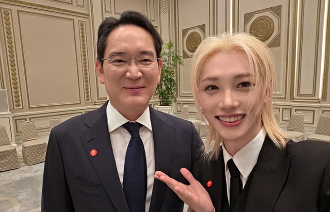 "이재용복" 스키즈 필릭스, 이재용과 '셀카'...마크롱 여사와 '볼 뽀뽀'