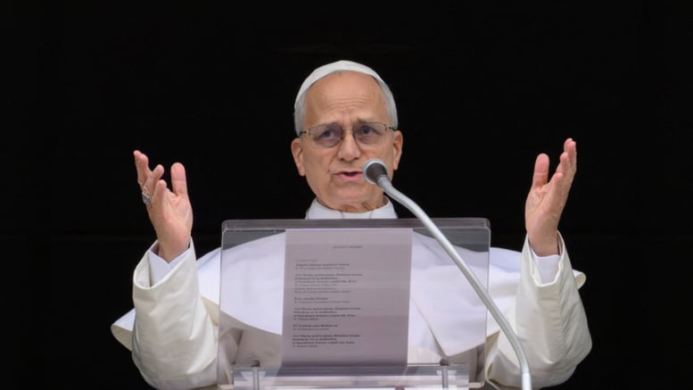 美국방 "예수 이름으로 승리 기도"...'미국인' 교황 "예수의 길 아냐"