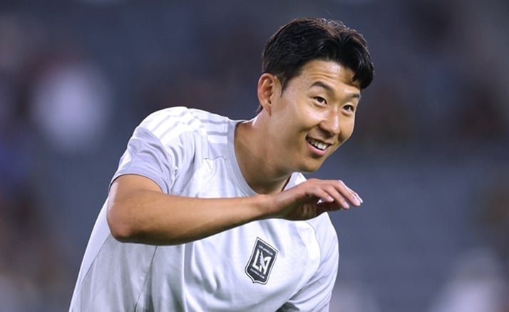 "에이징 커브?" 질문에 불편했던 손흥민, 4도움으로 답했다... '메시처럼' 주력 줄어도 시야 열린 '축구도사 SON'