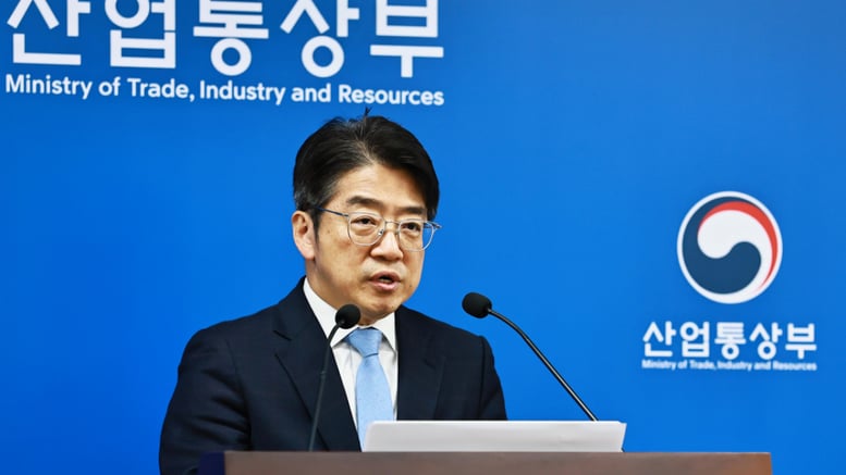 산업부 "나프타, 이번달 물량 확보해 5월에도 공급하는게 중요"