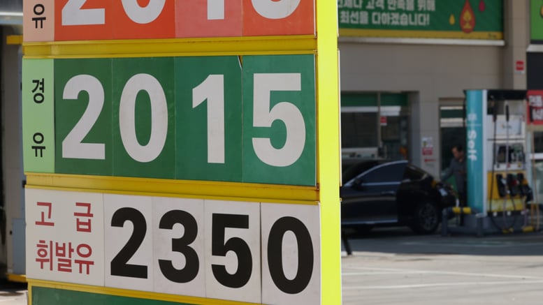 일본 기름값 1580원에 묶는다...주요국들 고유가 대응 카드는?