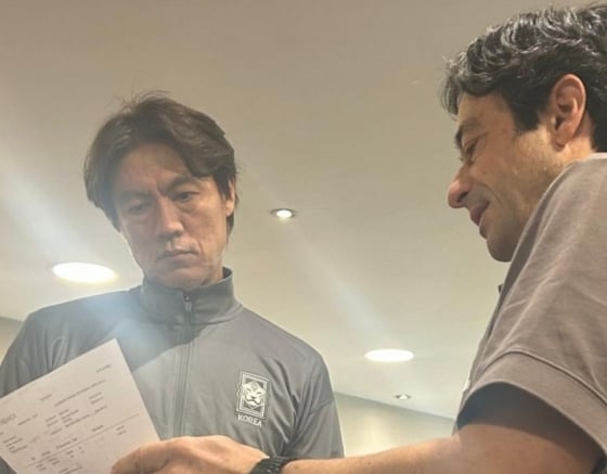 '홍명보호 수석코치 월권 논란 인터뷰' 해프닝 일단락... 실제 기사 삭제 조치 마무리