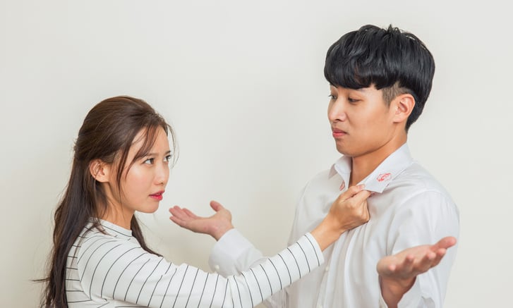 "상간녀는 승무원, 사정해도 불륜짓" 절망한 아내에..."몸만 나가"