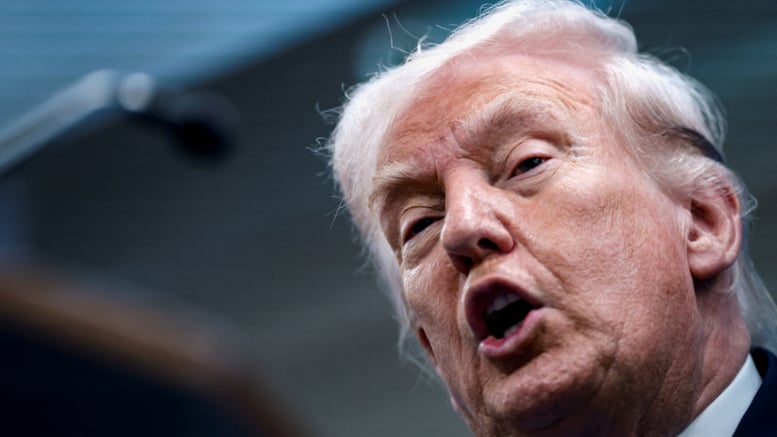 '내로남불' 트럼프, 이란에 경고..."호르무즈 통행료 안 돼"