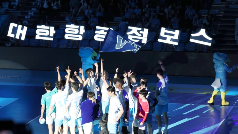 [포토]'오늘은 양보 못한다!' 대한항공 선수들