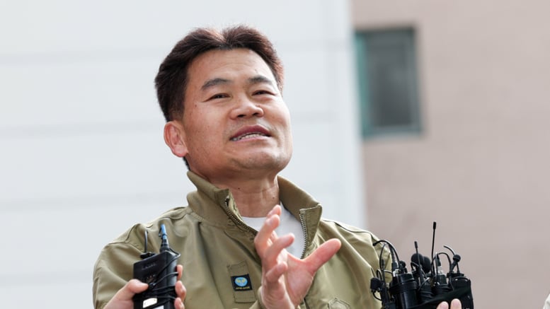 李대통령·이준석 명예훼손 혐의…경찰, 전한길 구속영장 신청