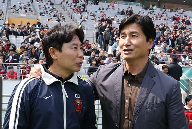 [포토] 김기동 vs 정정용 '최후에 웃는 자는?'