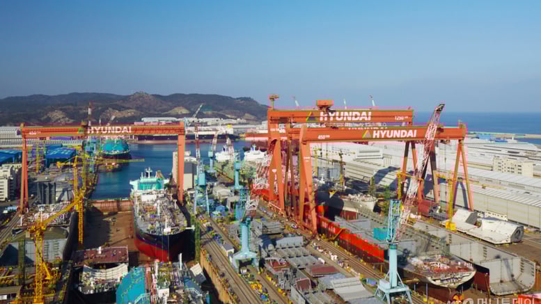 HD현대중공업, 잠수함 화재 사망사고 사과 "비극 되풀이 않을 것"