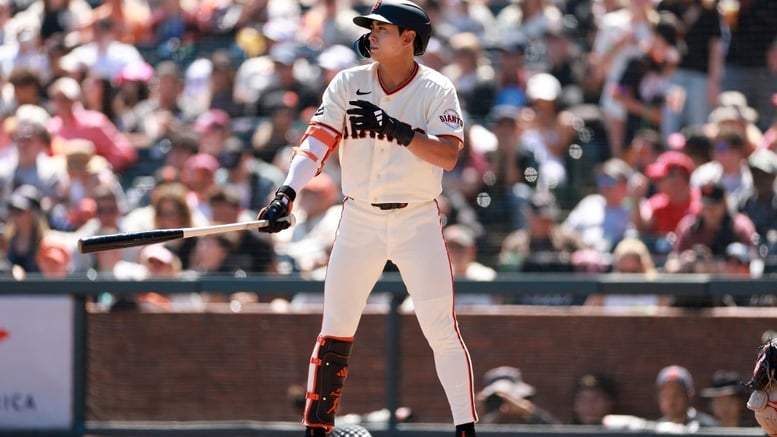 '악!' 이정후 머리 향한 '위협구 하나' 진짜 너무하네→결국 결과는 4타수 무안타 '뼈아픈 침묵'