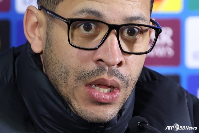 '충격 왕따설' EPL 전례 없던 '대굴욕 감독 경질 오피셜'... 불과 106일 만에 '세계 챔피언' 파격 결정