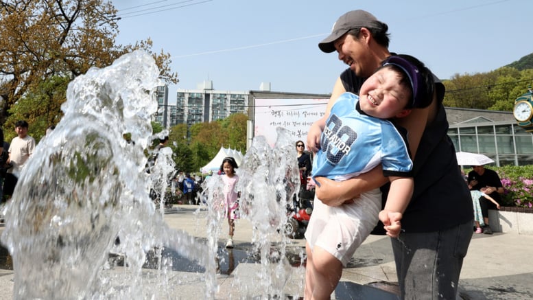 "덥다 더워" 난리더니…벌써 우르르 여름 준비 중