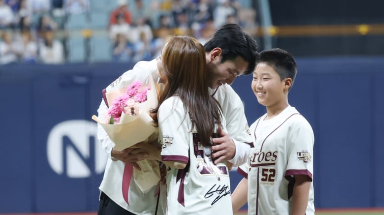 [포토] 박병호 '영웅 칭호는 가족의 힘'