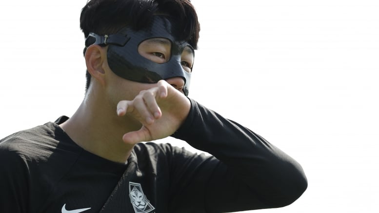 '전 국민 울렸던 손흥민 투혼처럼' 41세 모드리치, 안면 마스크 차고 월드컵 '라스트 댄스'