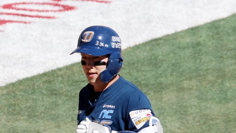 [포토]'다시 균형 깨는 다이노스 투런홈런' 박건우