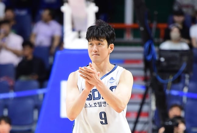 "호텔 한 층이 욕설로 가득할 정도로..." 통한의 역전패로 침울했던 순간, '캡틴' 정희재 리더십 빛났다 [부산 현장]