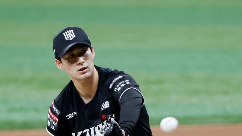 [포토]'7회말 무실점 피칭' 스기모토