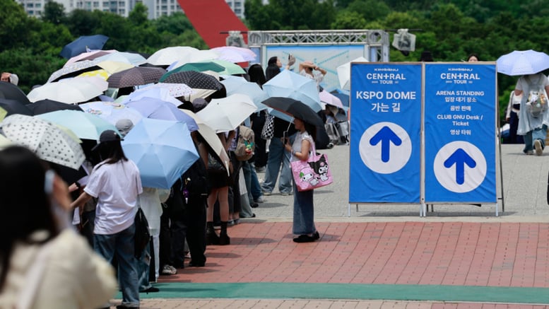 공연 보러왔는데 "사탄이다"…잠실 시위 장기화에 애꿎은 시민 불편도