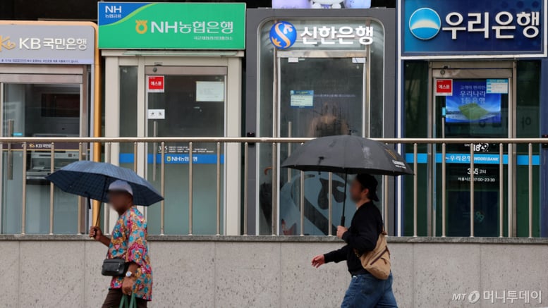 [단독]연말 목표인데 6월말 기준 페널티?...가계대출 총량 배분 논란