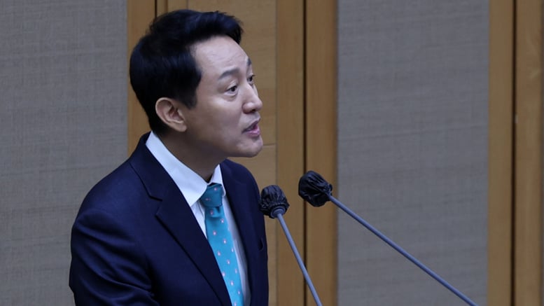 오세훈 "500가구 정비권한 이양, 사업 더 늦춰"…용산 공급도 정부와 이견