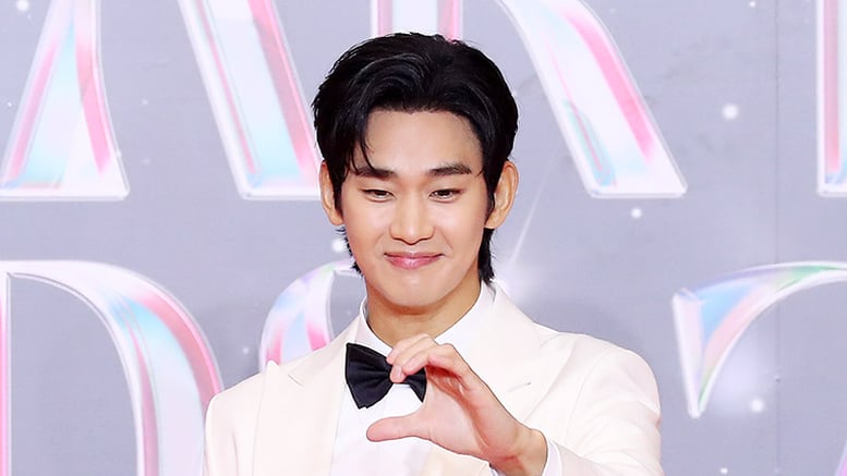 '의혹 해방' 김수현, 18개월만 국내활동 복귀