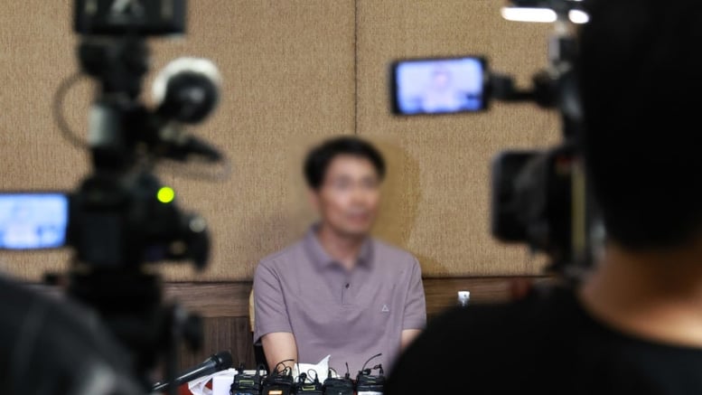 "물보라에 3~4시간 아무것도 안 보여"...네팔 홍수 '극적 구조' 두산 현장소장
