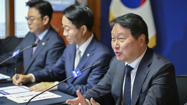조정식·최태원 '혁신·입법' 2인3각 속도전..."주52시간 예외" 건의