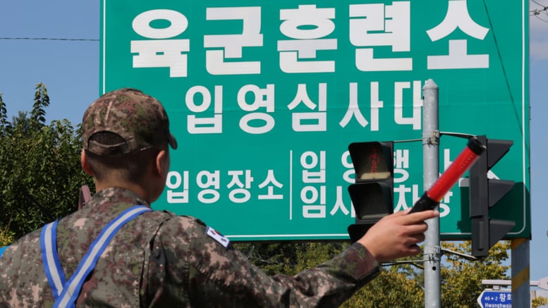 "입상해 '군 면제', 하늘의 별따기인데"…축구 불똥에 예술계 날벼락