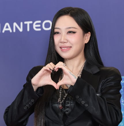 "원래 이런 일 없는데 미안해"…이영지, 공연 후 공개 사과