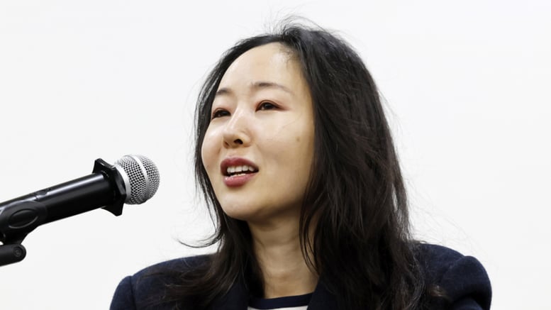 "아일릿이 뉴진스 표절" 주장 민희진, 송치…명예훼손 혐의