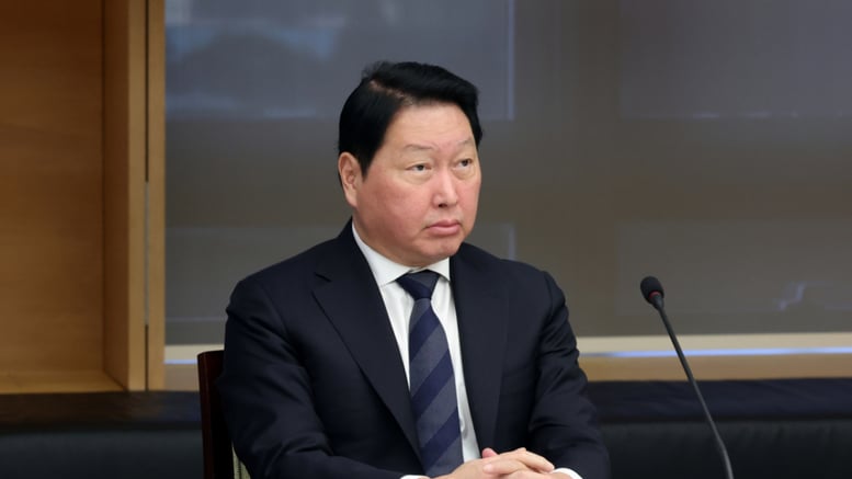 최태원 SK 회장 "AI 시대의 리더, AI가 할 수 없는 일을 해야"