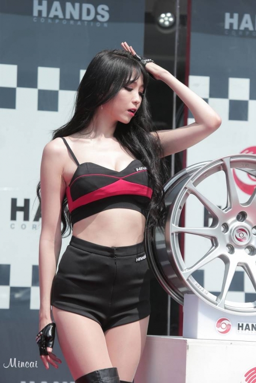레이싱모델 이은혜' 섹시보디라인 - 머니투데이